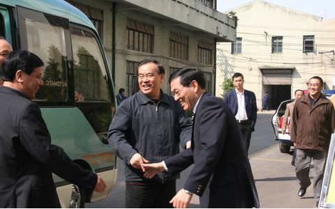 呂祖善省長(zhǎng)來(lái)我集團(tuán)公司調(diào)研，加快發(fā)展裝備制造業(yè)